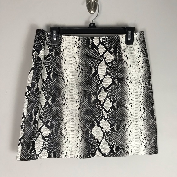 liamya Dresses & Skirts - Snakeskin print mini skirt faux leather white blk